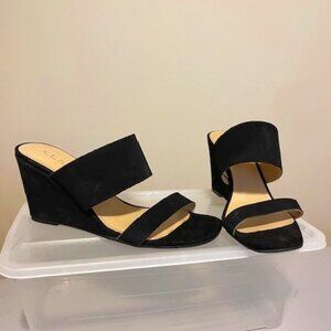 Black wedge, suede sandal